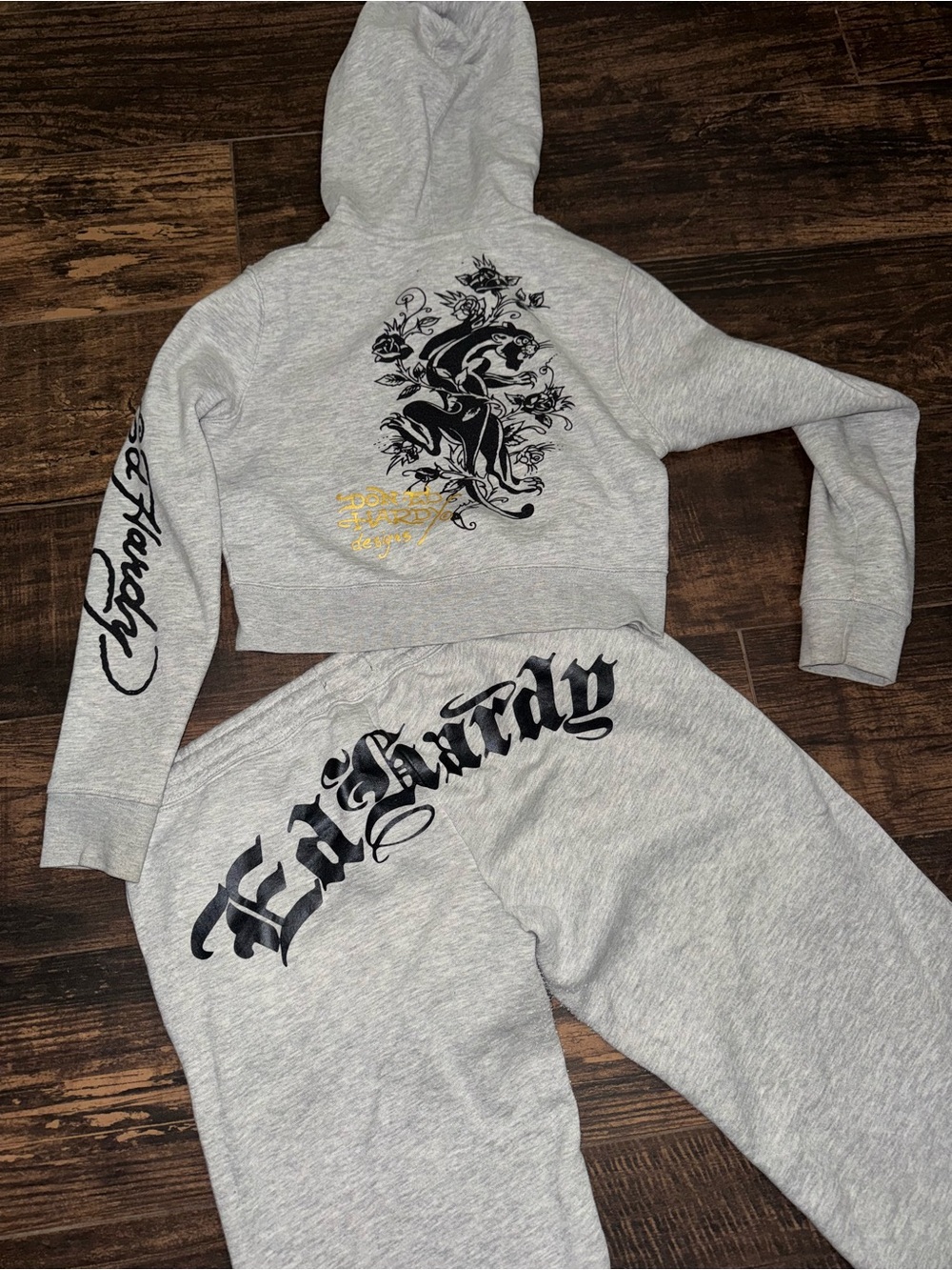 Ed Hardy Gray Sweat Set with Red Rose & Black Script Graphics - Picture 5 of 6